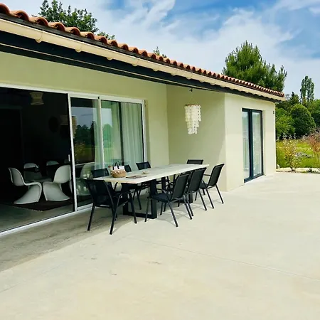Maison Des Lacs Bleus بيت للعطل