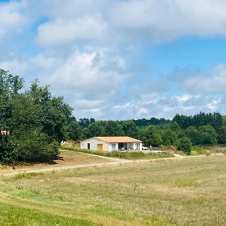 Maison Des Lacs Bleus بيت للعطل *